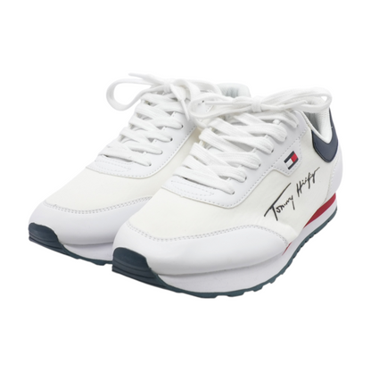 Laces Low-Top Athletic Shoes
