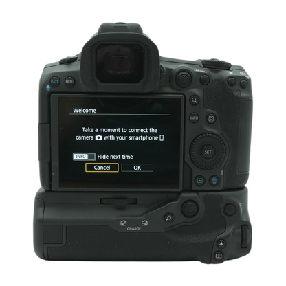 EOS R5 Mark II Mirrorless Camera with RF 24-105mm F4-7.1 IS STM Standard Zoom Lens