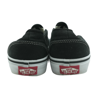 Low-Top Athletic Shoes