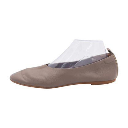 Everlane Brown Slip-On Flats – Image 1