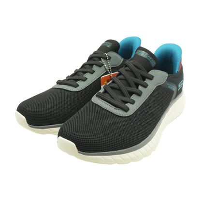 Black Low-Top Athletic Shoes
