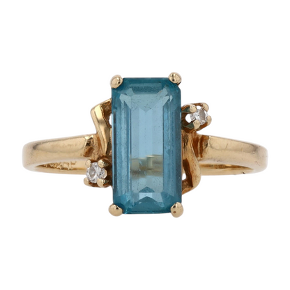 14K Yellow Gold Blue Stone Fashion Ring