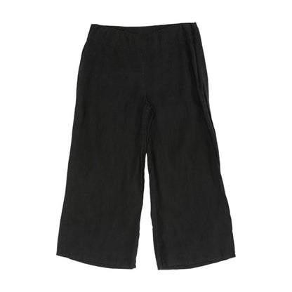 Black Solid Capri Pants