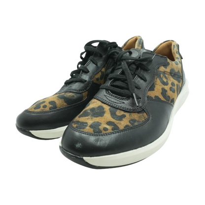 Un Rio Sprint Low-Top Athletic Shoes