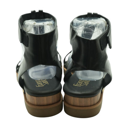Black Wedged Sandals