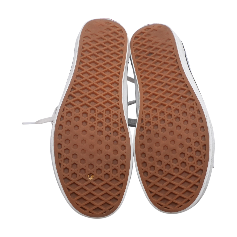 Gray Low-Top Athletic Shoes