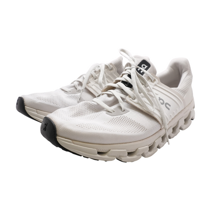 Cloudswift Low-Top Athletic Shoes