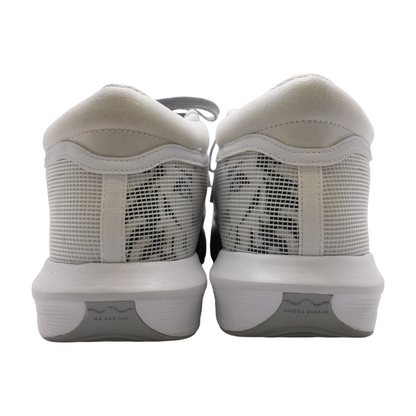 LeBron Witness 8 Mid-Top Athletic Shoes