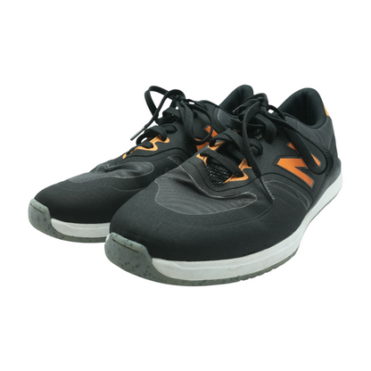 Black Low-Top Athletic Shoes