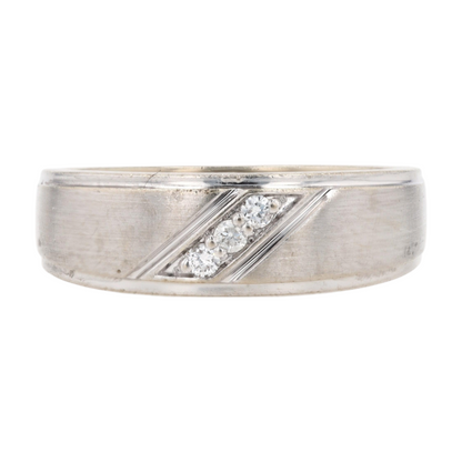 1/10 ctw 10K White Gold Diamond Band
