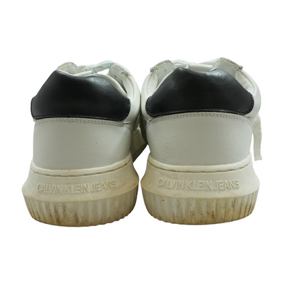 whote Low-Top Athletic Shoes