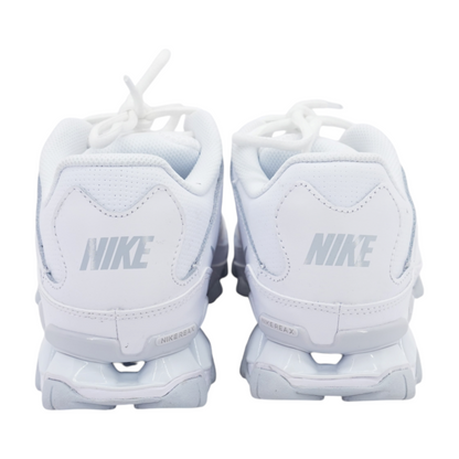Reax 8 TR Low-Top Athletic Shoes