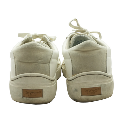 Time Off Low-Top Athletic Shoes