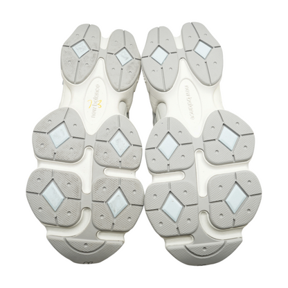 9060 Low-Top Athletic Shoes