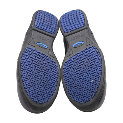 Black Low-Top Athletic Shoes