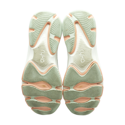 Devotion Low-Top Athletic Shoes