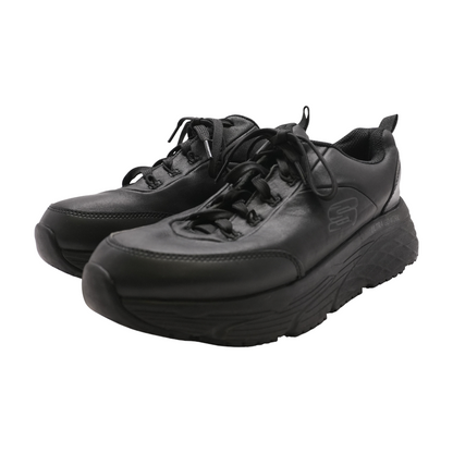 Black Low-Top Athletic Shoes