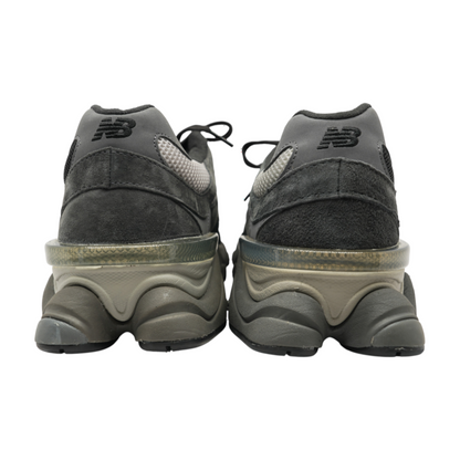 9060 Low-Top Athletic Shoes