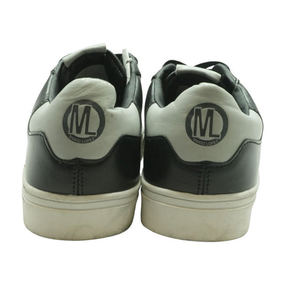 Black Low Top Athletic Shoes
