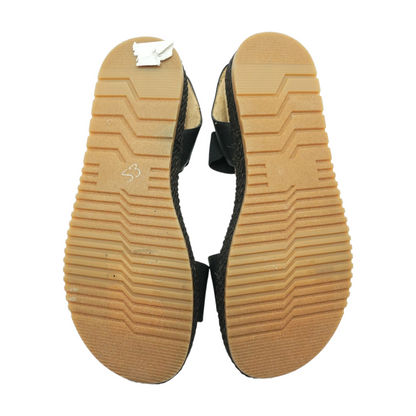 Black Flat Sandals
