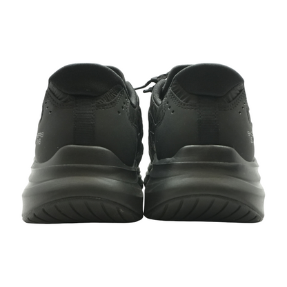 Black Low-Top Athletic Shoes