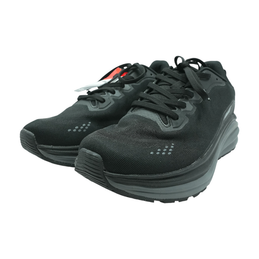 Black Low-Top Athletic Shoes