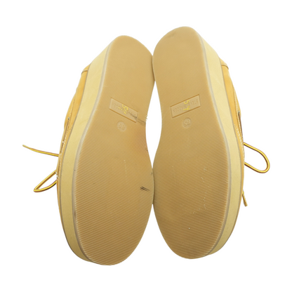 Tan Flats