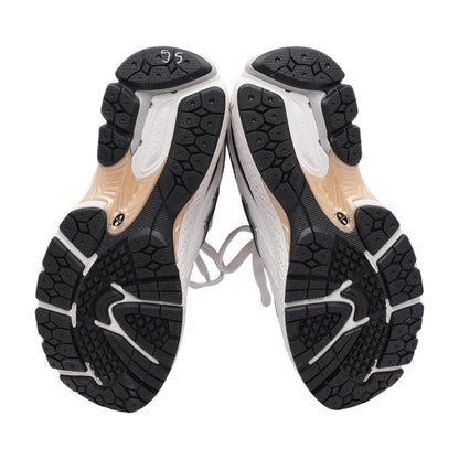 2002R White Athletic Shoes
