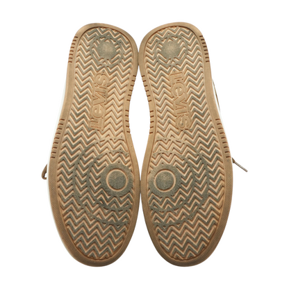 Brown Low-Top Athletic Shoes