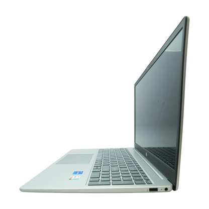 15.6" Laptop 15 Silver Intel Core i7 1.70GHz 32GB 2TB NVME/SSD