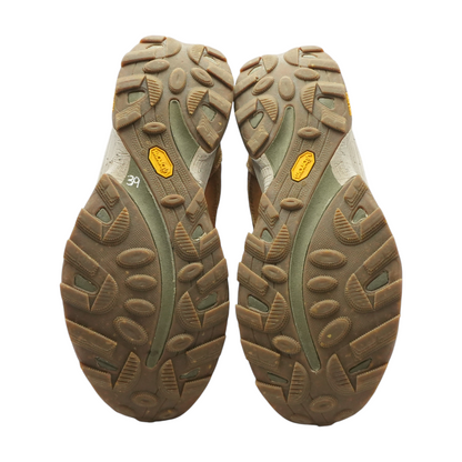 Speed Solo Low-Top Athletic Shoes