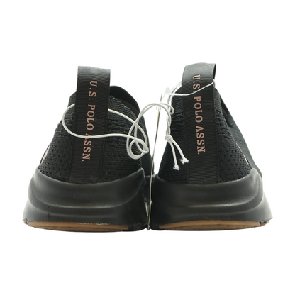 Black Low-Top Athletic Shoes