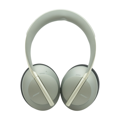 Luxe Silver Noise Cancelling 700 Headphones With Black Earpads