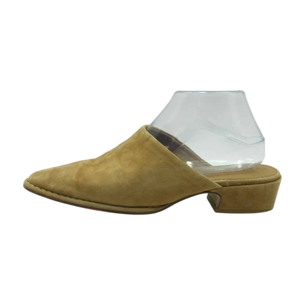 Tan Flats