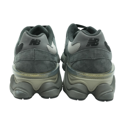 9060 Low-Top Athletic Shoes