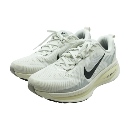 Vomero 18 Low-Top Athletic Shoes