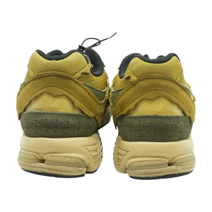 2002R Low-Top Athletic Shoes