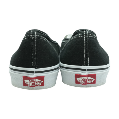 Black Low-Top Athletic Shoes
