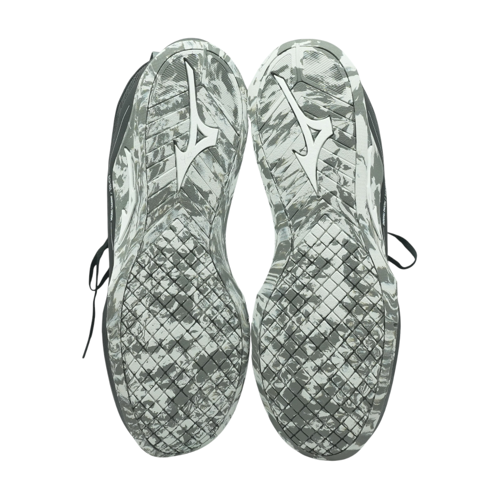 Black Low-Top Athletic Shoes