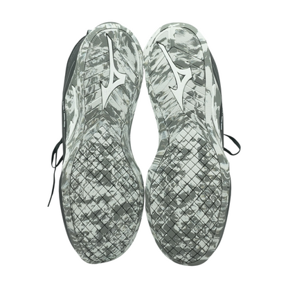 Black Low-Top Athletic Shoes