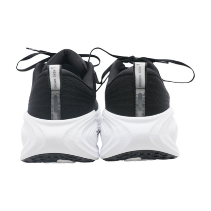 Vomero Plus Low-Top Athletic Shoes