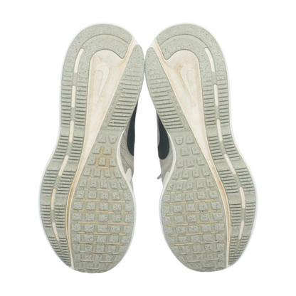Run Swift 3 Low-Top Athletic Shoes