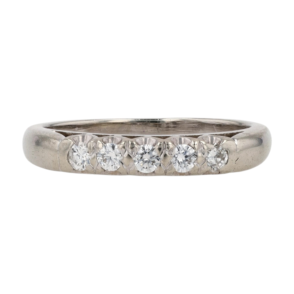 Peacock 1/6 ctw 18K White Gold Diamond Band Ring – Image 1