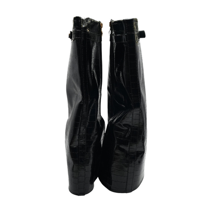 Black Boots