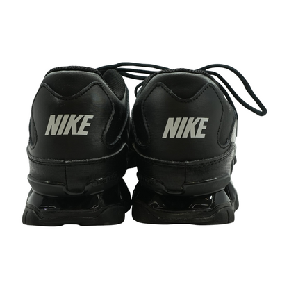 Reax 8 TR Low-Top Athletic Shoes