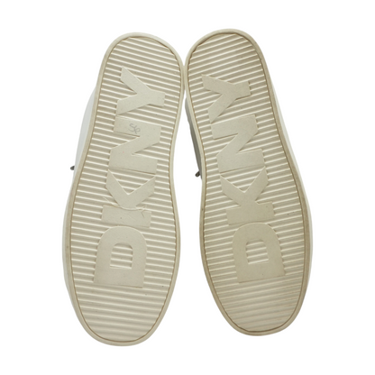 Garren Low-Top Athletic Shoes