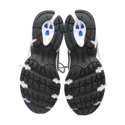 740v2 Low-Top Athletic Shoes