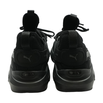 Black Low-Top Athletic Shoes