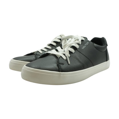 Black Low-Top Athletic Shoes