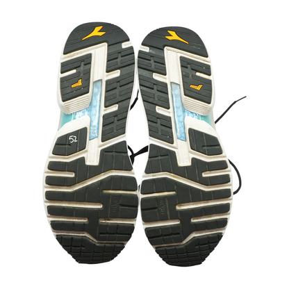 Gray Low-Top Athletic Shoes